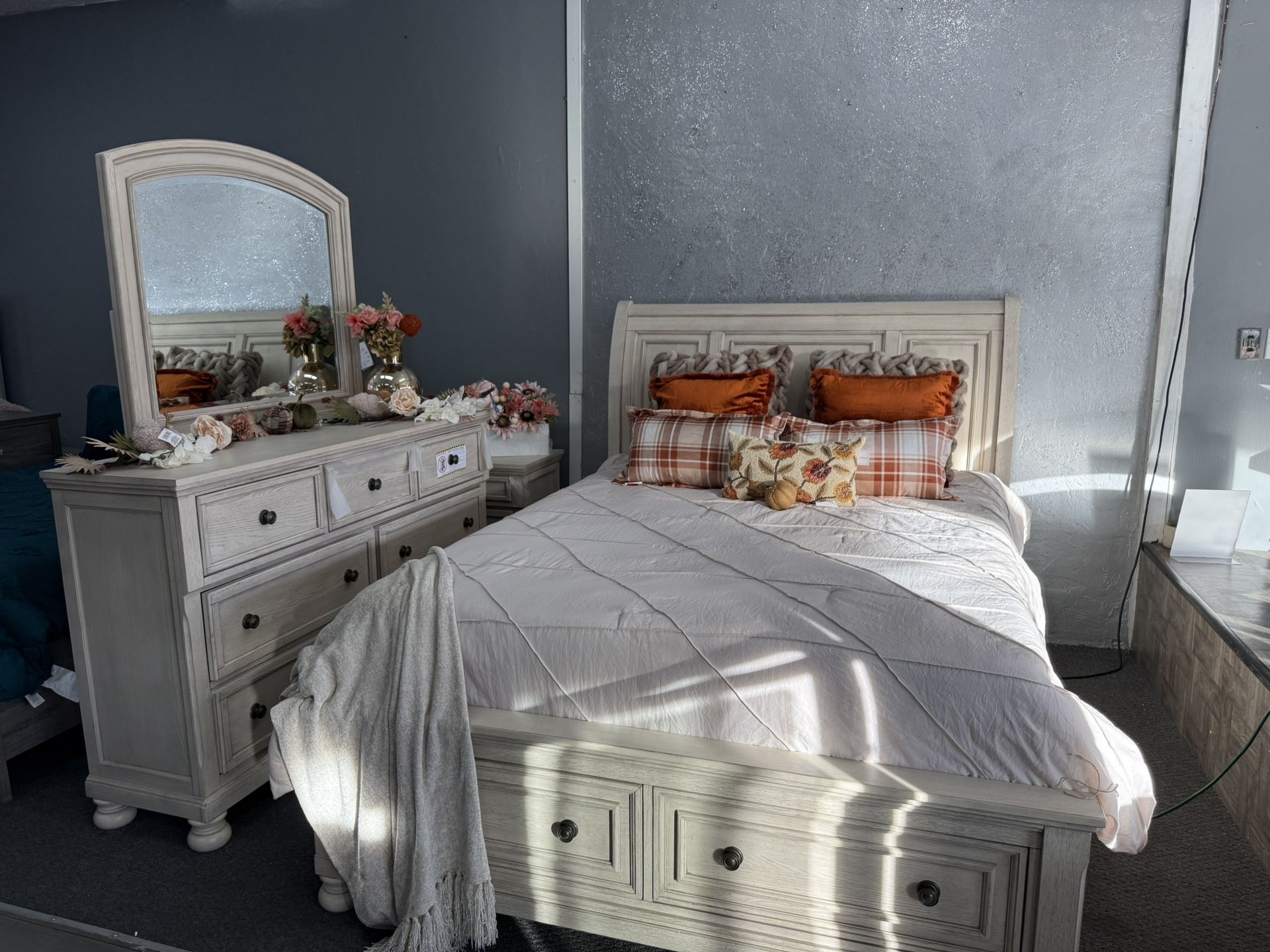 Queen bedroom Set
