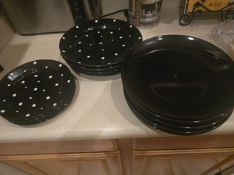 Dinnerware set