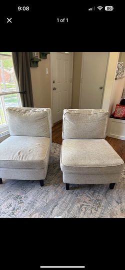 Living Room Chairs 