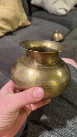 Brass pot
