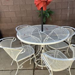 Patio Chair And Table 