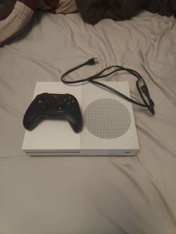 Xbox One S with controller