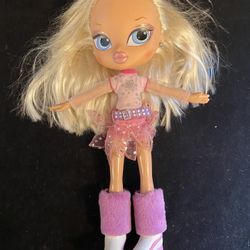 Bratz Teen Cloe Doll Pink Snowflake Outfit