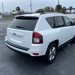 2016 Jeep Campus - Beautiful 