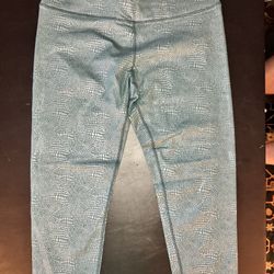 BRAND NEW- Calvin Klein Womens Green Animal Print Yoga Capris