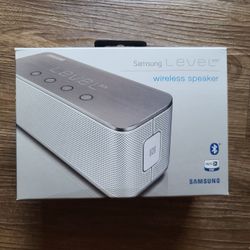 Samsung Level Box Bluetooth Wireless Speaker, White
