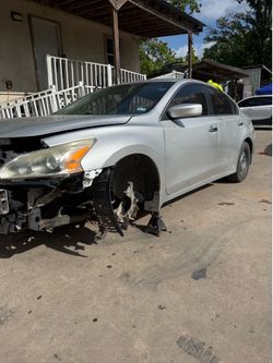 2013/2015 Nissan Altima parts / partes