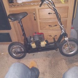 Gas Scooter W/2 Cycle Predator Motor