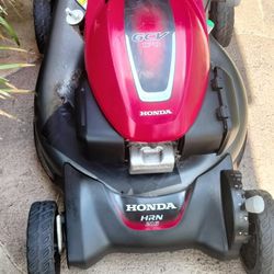 Honda smart Drive Lawn Mower Needs Deck Repair Starts Right Up 👍