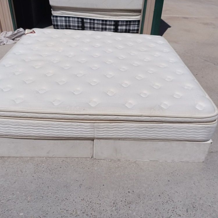 King Pillowtop Mattress And Box Spring 