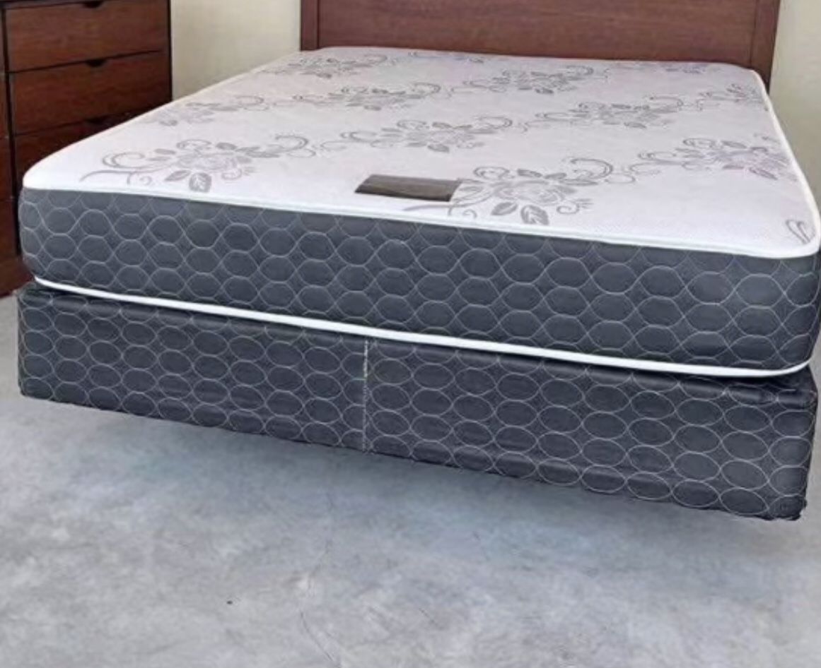 Set Queen Size Mattress And Box Spring
