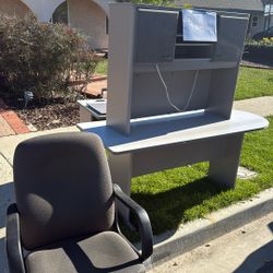 Free L Shaped Desk And Office Chair