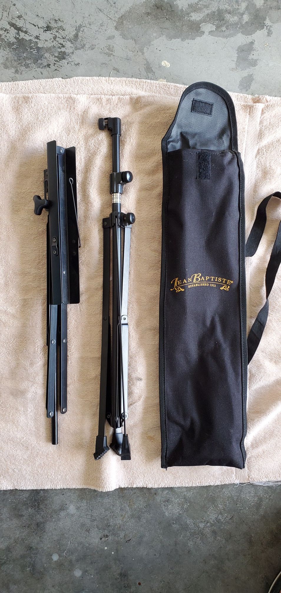 Music stand