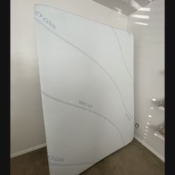 QUEEN SIZE MATTRESS PICK UP TODAY