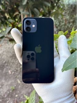 iPhone 12 64 GB Unlocked 95% Battery Health
