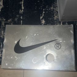 Nike SB X Off White Rubber Dunk “Green Strike”