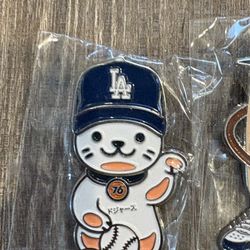 Dodgers  76 Collectible Pins 