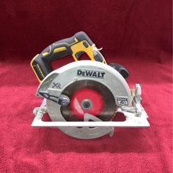 DeWalt 20V XR Brushless 7 1 4 Cordless Circular Saw DCS574 for Sale in Phoenix AZ OfferUp