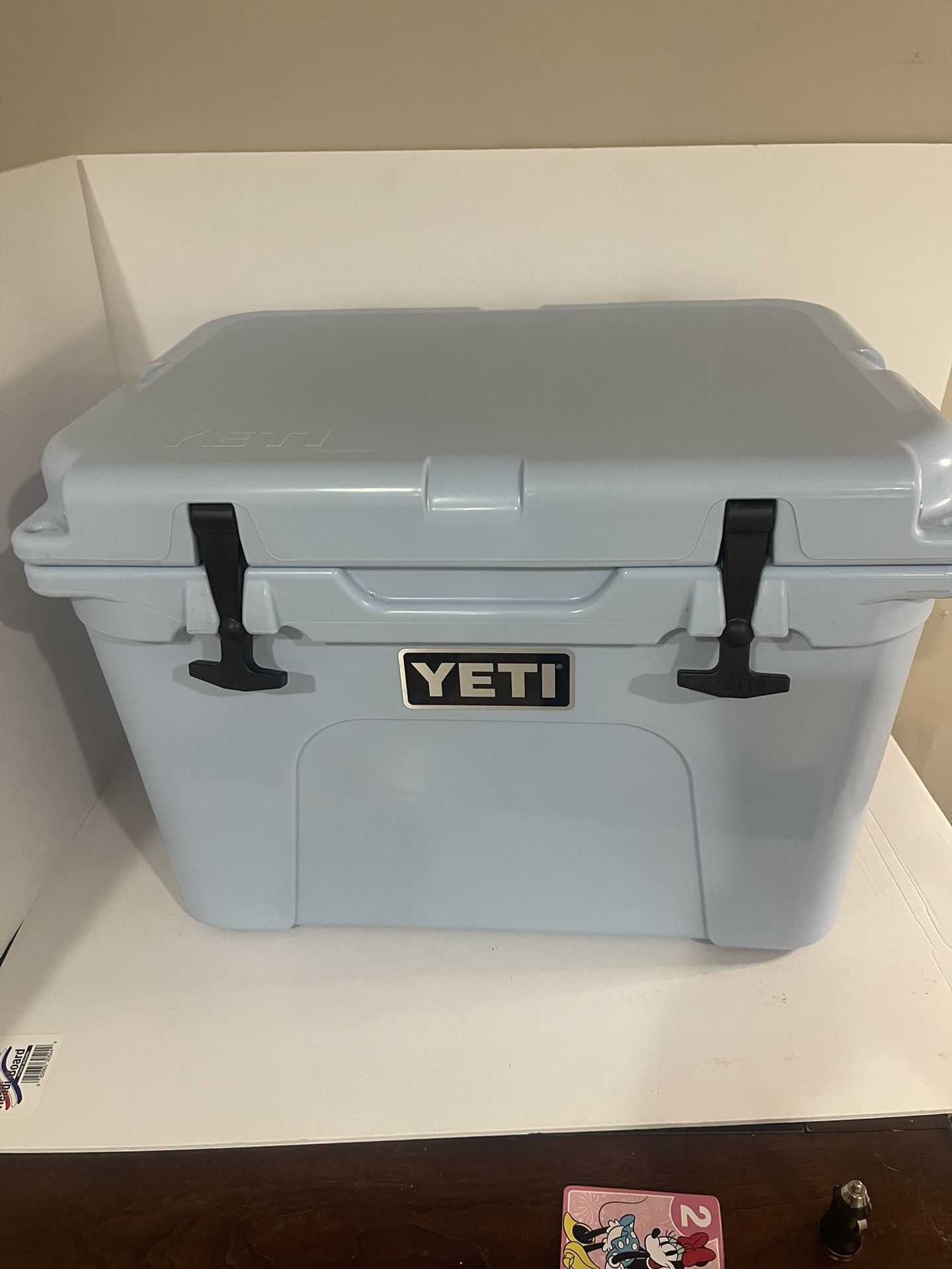 Yeti Cooler Tundra 35 Ice Blue Cooler Discontinued Retired #3529 Mint Condition