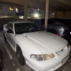 1998 Ford Mustang
