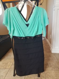 Beautiful dress size 6P.