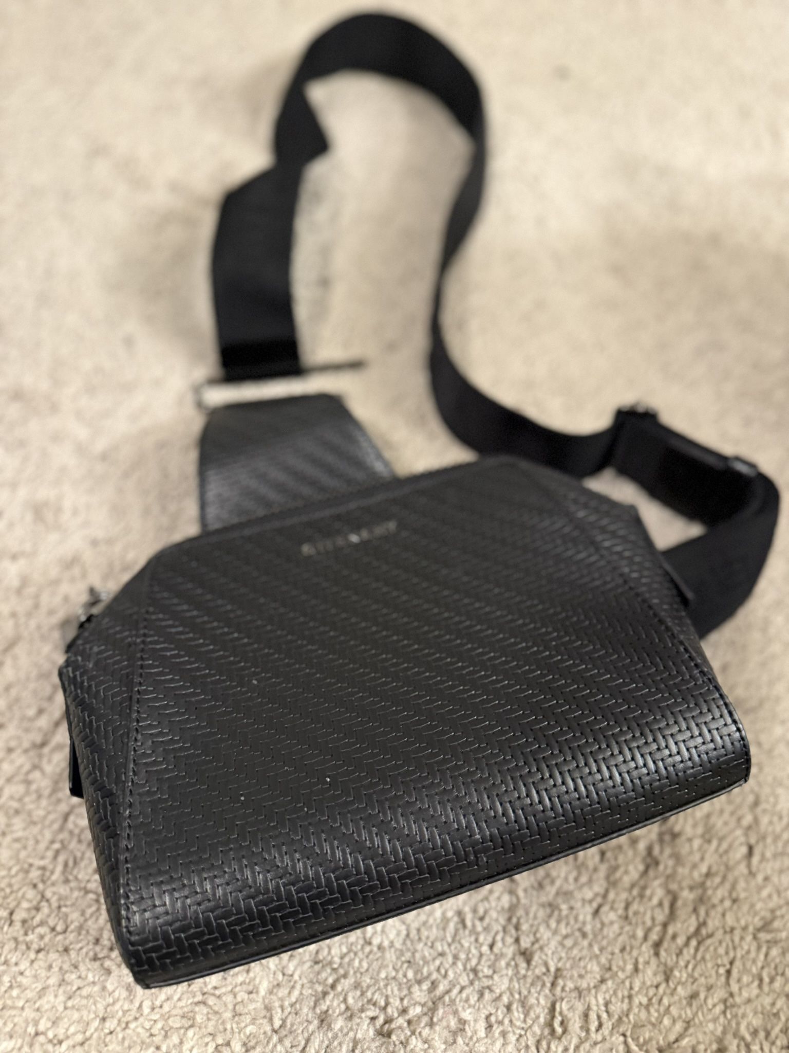 Givenchy body bag (original)