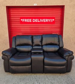 Beautiful Recliner Couch with Cupholders
