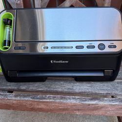 FoodSaver Vacuum Sealer 
