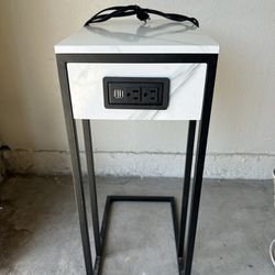 End Table With Charging Ports 