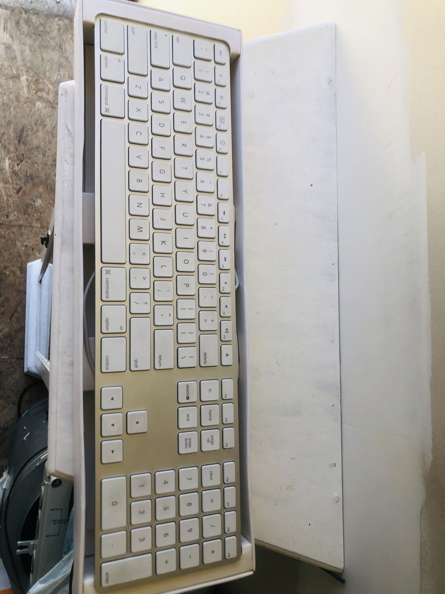 Apple Keyboard