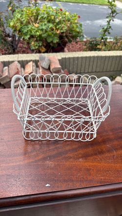 White wire metal basket