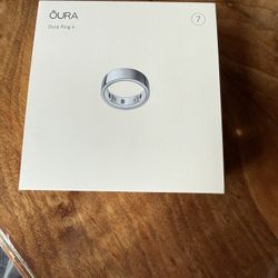 Oura Ring 4 Silver 7 / Sealed / New In box