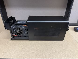 Razer Core X Chroma eGpu with Gigabyte Vega 56
