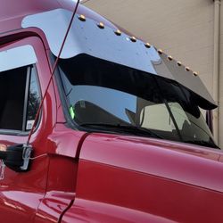 15 Freightliner Cascadia Windshield 