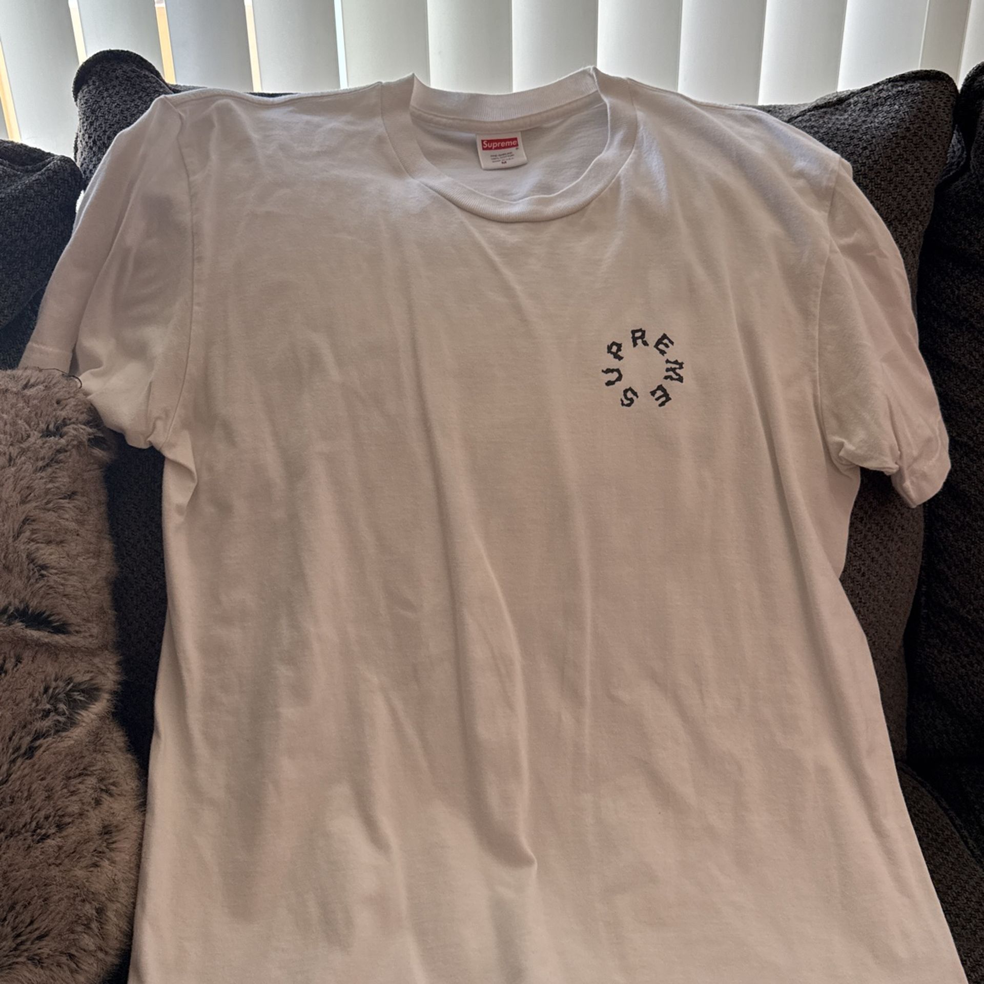 Supreme T Shirt Size Medium
