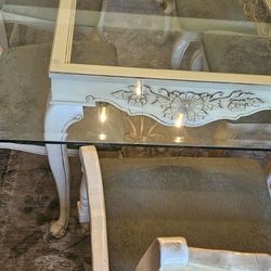 Dining Table And 6 Chairs 