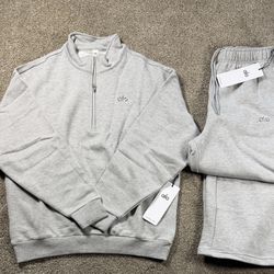 ALO YOGA ACCOLADE SET 🔥, Sizes S-XL Available 