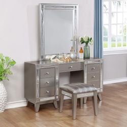 Brand New 3 Piece Platinum Metallic Silver Mirror Accent Vanity