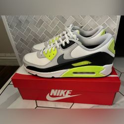 11.5  Nike Air Max 90 GTX