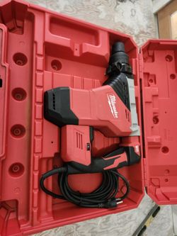 Milwaukee one and three quarter s d s max rotary hammer chipping gun demo hammer