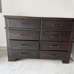 Dresser and twin bed