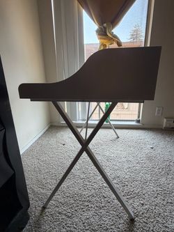 COMPUTER DESK