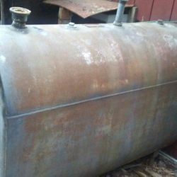 Oil tank for sale pick up only 100 Cash