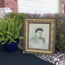 Antique Ornate Wooden Picture In glass, beautiful 🌹