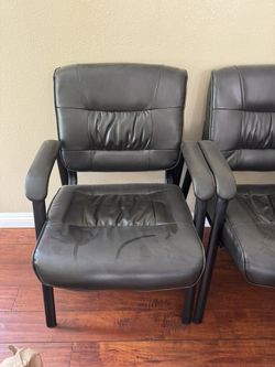 Comfortable Fashionable Chairs