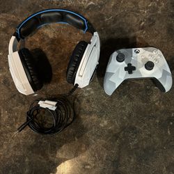 X Box One Wireless Controller And Headset