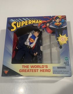 Superman The World’s Greatest Hero Clark Kent to 9" Superman Figure 2000 Hasbro