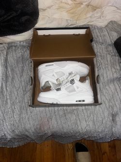 AIR JORDAN RETRO 4’S  PURE MONEY