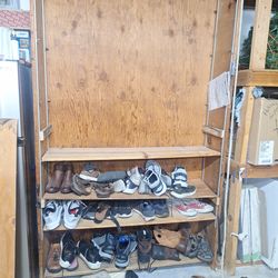Shoe shelf