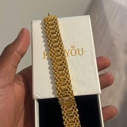 Gold ion Plated bracelet